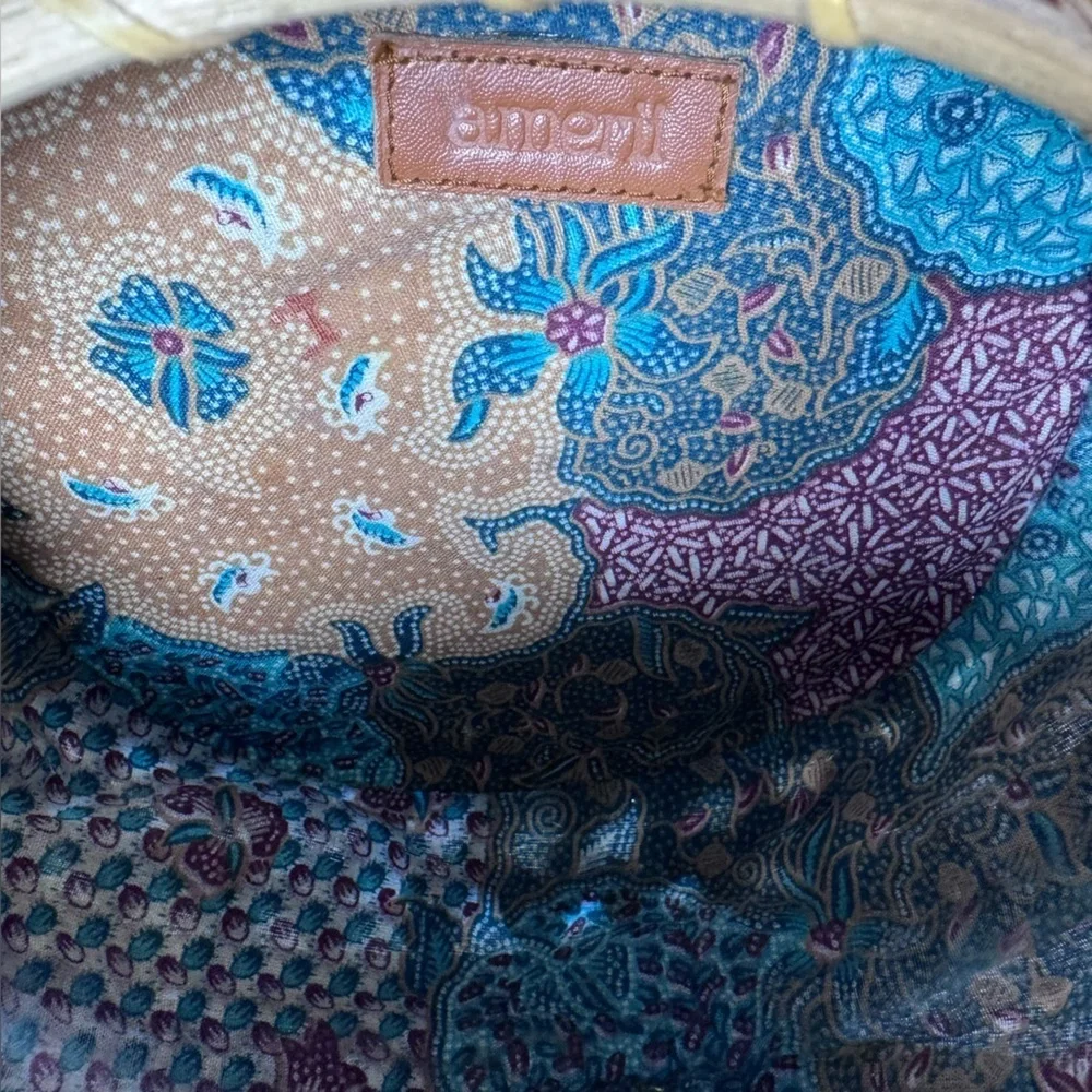 Amerii beautiful woven